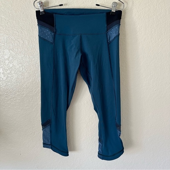 Lululemon Just Breathe Crop Alberta Lake / Black leggings size 6 - Picture 3 of 13